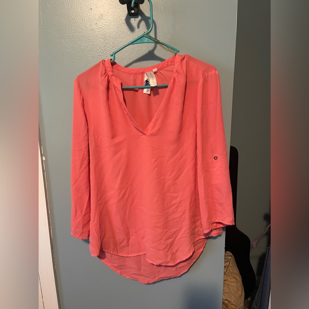 Peach society girl quarter length blouse. Size large